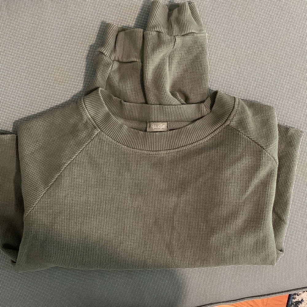 Brandy Melville Waffle Tee - Picture 3 of 4